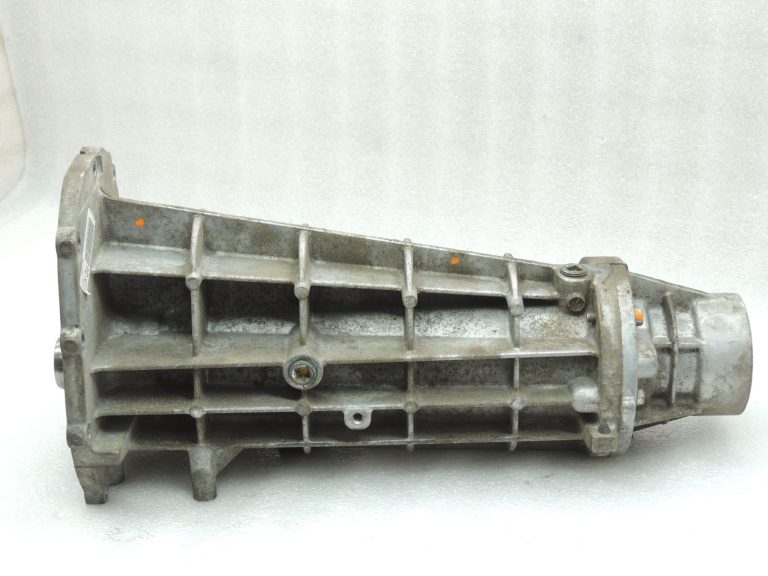 Suzuki Grand Vitara II JB627 2WD pārnesumkārbas pagarinājums 29511-66J50 29141-66J50