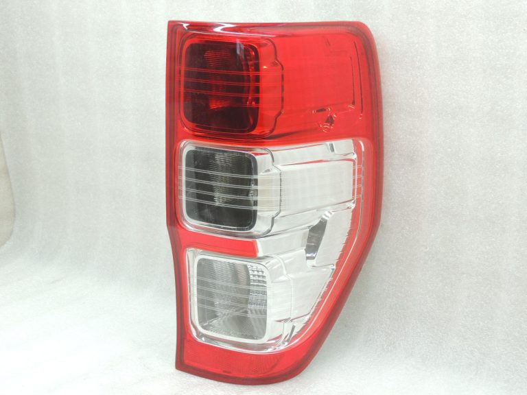 Ford Ranger P375 TKE aizmugurējais lukturis pa labi EB3B-13404-LA DEPO