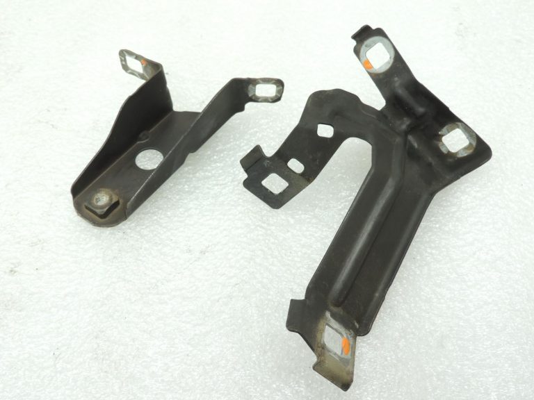 Oriģinālais BMW F30 F31 F35 F35 F80 F32 Priekšējais kreisais dubļusarga nesējs 41358066937