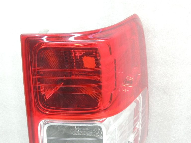 Ford Ranger P375 TKE aizmugurējais lukturis pa labi EB3B-13404-LA DEPO