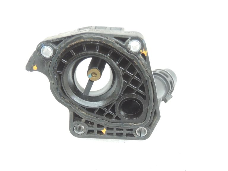 Oriģinālā BMW F20 F21 F22 F22 F30 F31 F34 dīzeļdegvielas B47 termostata korpuss 11518577895