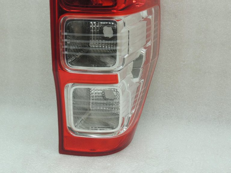 Ford Ranger P375 TKE aizmugurējais lukturis pa labi EB3B-13404-LA DEPO