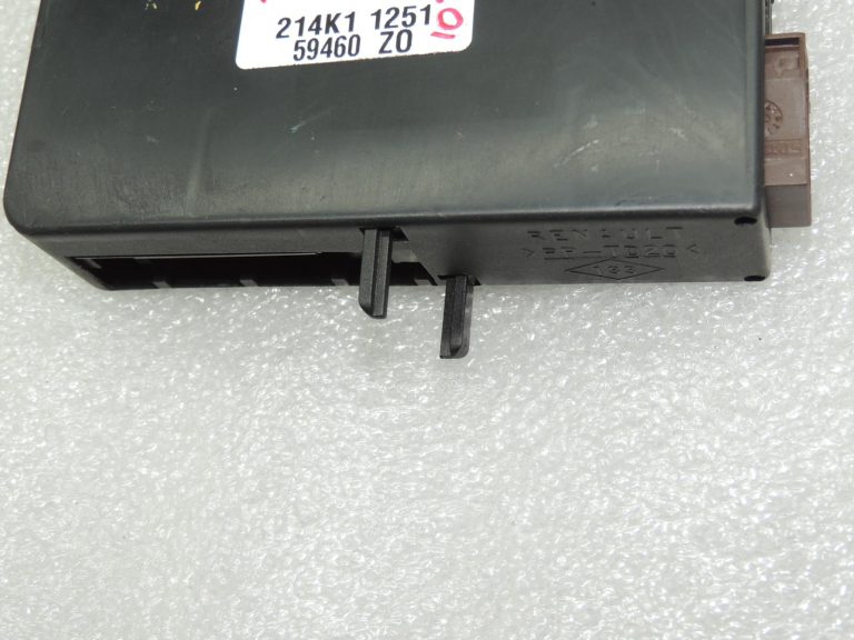 Renault Laguna III karšu lasītājs OEM 8200293678