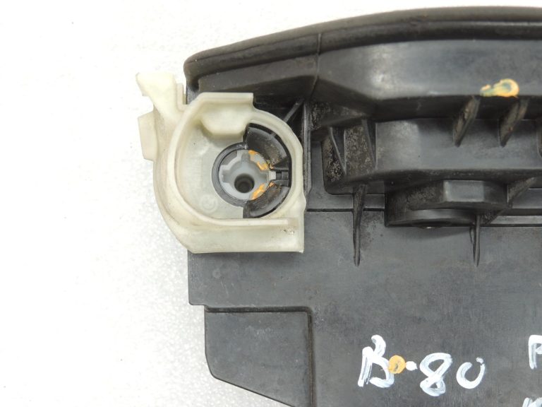Oriģinālā BMW F30LCI F31LCI F35LCI F80LCI durvju slēdzene priekšējā kreisā 7229461