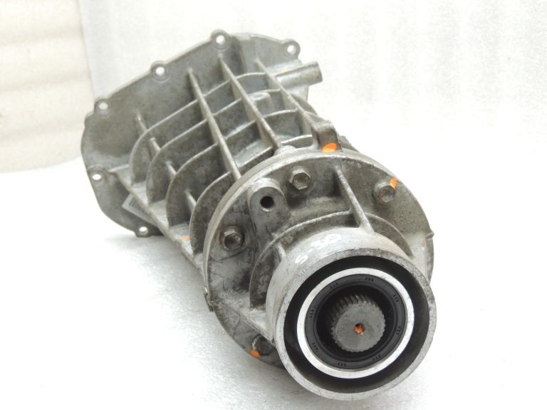 Suzuki Grand Vitara II JB627 2WD pārnesumkārbas pagarinājums 29511-66J50 29141-66J50