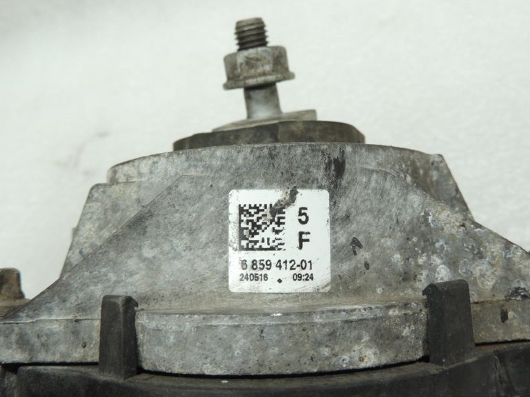 Oriģinālā BMW F20 F21 F30 F30 F31 F34 B47 Dzinēja stiprinājums, kreisais 22116859411