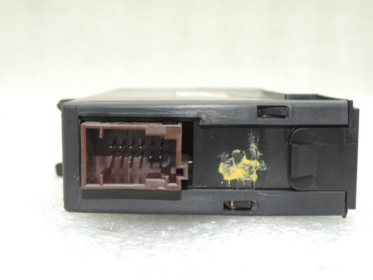 Renault Laguna III karšu lasītājs OEM 8200293678