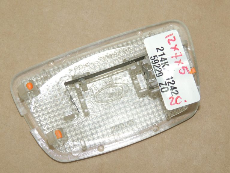 Volvo V60 S60 XC60 Bagāžas nodalījuma apgaismojums 31363740, 30754443 OEM