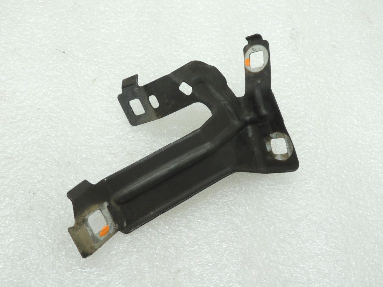 Oriģinālais BMW F30 F31 F35 F35 F80 F32 Priekšējais kreisais dubļusarga nesējs 41358066937