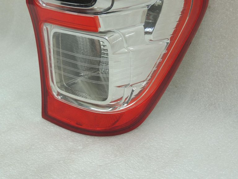 Ford Ranger P375 TKE aizmugurējais lukturis pa labi EB3B-13404-LA DEPO