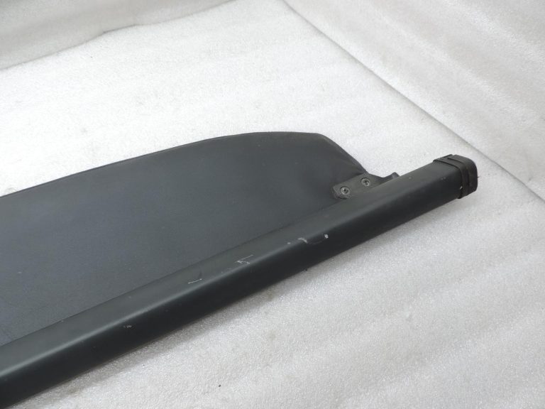 Oriģināls 2002-2007 Toyota Corolla E12 Station wagon nodalījuma pārsegs rullis
