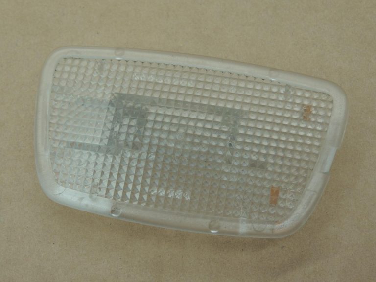 Volvo V60 S60 XC60 Bagāžas nodalījuma apgaismojums 31363740, 30754443 OEM