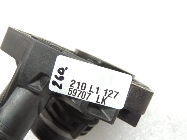 Oriģinālā BMW F20 F21 F22 F22 F30 F31 F34 dīzeļdegvielas B47 termostata korpuss 11518577895