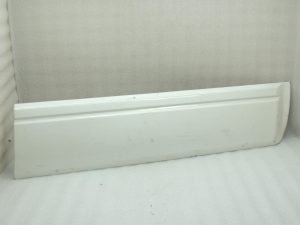 Mitsubishi Pajero V7 Durvju līstes priekšējās labās puses baltas MN117288