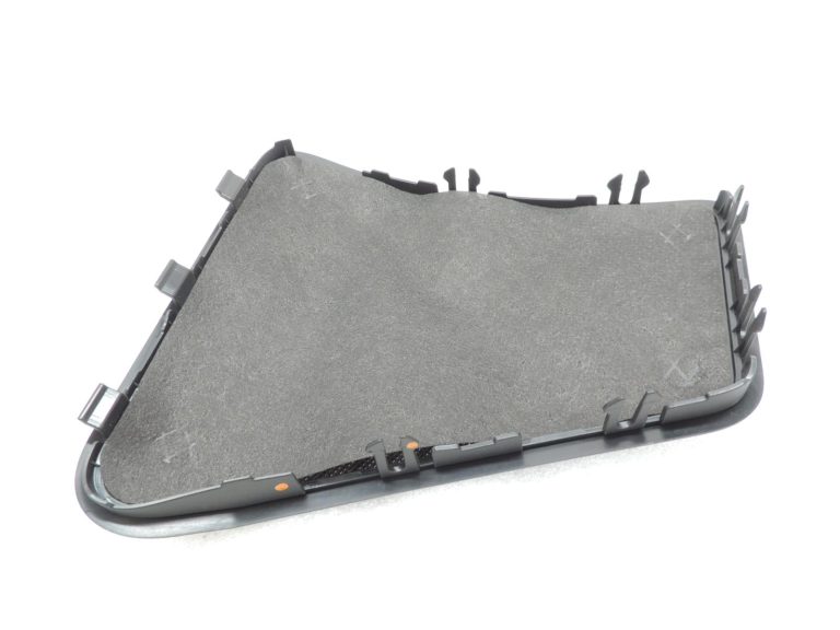 Oriģinālais BMW 5. sērijas F10 aizmugurējā labās daļas plaukta skaļruņa pārsegs melns 51469127920