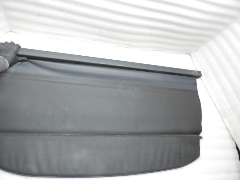 Oriģināls 2002-2007 Toyota Corolla E12 Station wagon nodalījuma pārsegs rullis