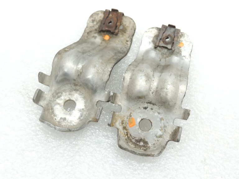 Oriģinālā BMW F20 F21 F21 F22 F22 F30 F31 F34 Dzinēja nodalījuma aizsarga kronšteinu komplekts 7241820