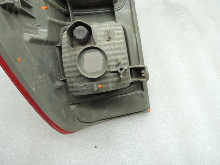 Ford Ranger P375 TKE aizmugurējais lukturis pa labi EB3B-13404-LA DEPO