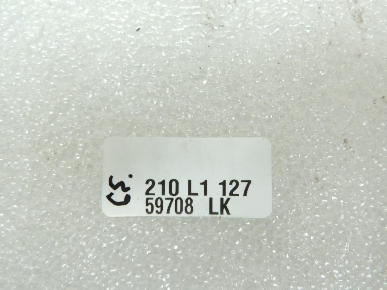 Oriģinālā BMW F20 F21 F21 F22 F22 F30 F31 F34 Dzinēja nodalījuma aizsarga kronšteinu komplekts 7241820