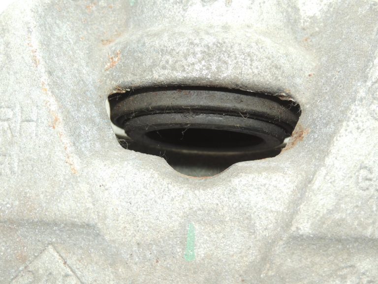 OEM DACIA Duster I (H79) 4×4 Bremžu suporti priekšējie labie 410018218R