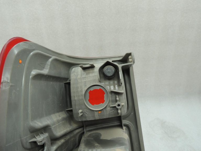 Ford Ranger P375 TKE aizmugurējais lukturis pa labi EB3B-13404-LA DEPO