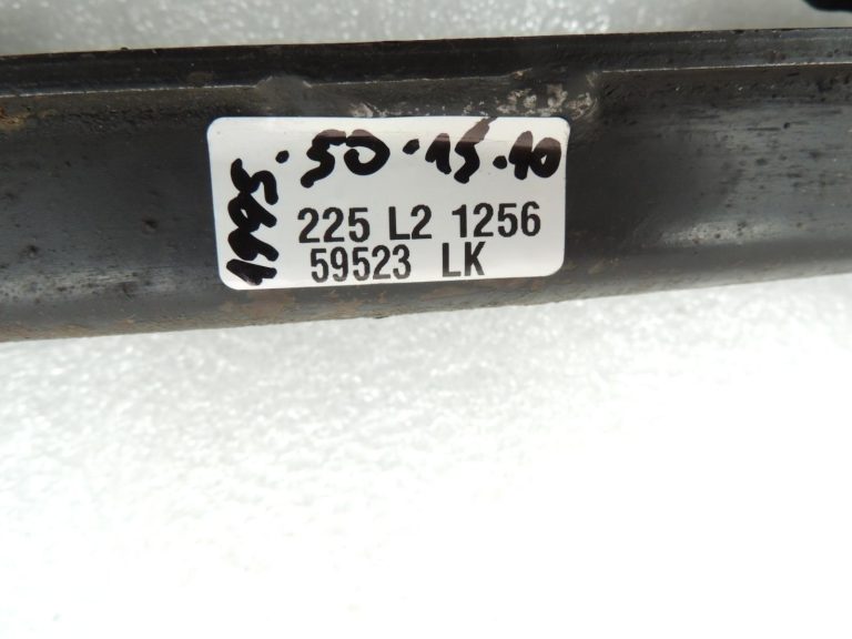Mitsubishi Pajero V7 V6 V8 V9 Automātiskās transmisijas stiprinājums MR448193