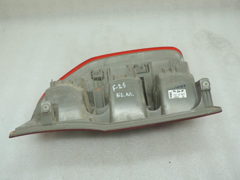Ford Ranger P375 TKE aizmugurējais lukturis pa labi EB3B-13404-LA DEPO