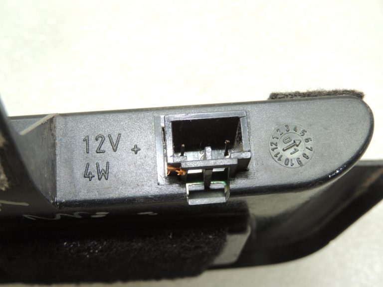 Vovlo S40 S80 Trešais bremžu lukturis 30764308