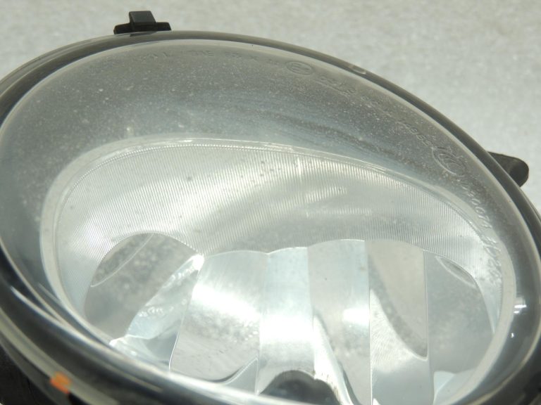 Oriģinālā BMW F20 F21 F22 F22 F30 F31 F34 Priekšējais kreisais miglas lukturis 63177248911