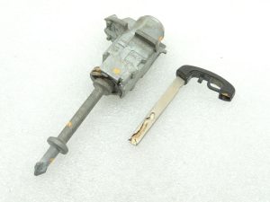 OE BMW F30LCI F31LCI F35LCI F80LCI Door lock cylinder with key