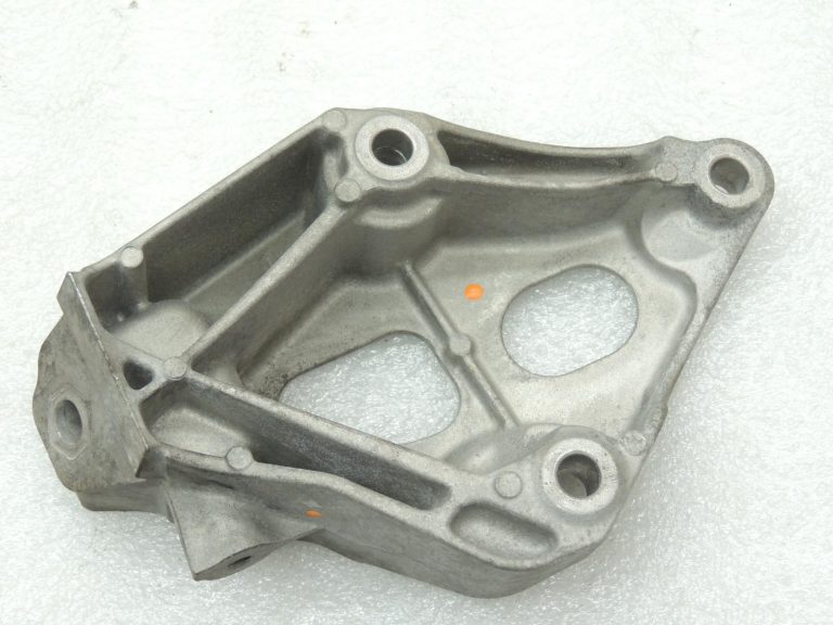 Oriģinālais BMW F20 F21 F22 F22 F30 F31 F34 dīzeļdzinējs B47 Dzinēja stiprinājums pa kreisi 22116859415