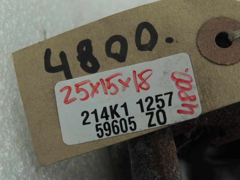 OEM DACIA Duster I (H79) 4×4 Bremžu suporti priekšējie labie 410018218R