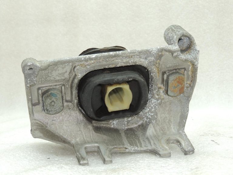 Renault Dacia Clio IV Duster Pārnesumkārbas stiprinājuma kronšteins kreisais 112220570R OEM 112220570R