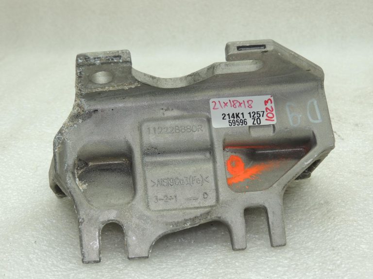 Renault Dacia Clio IV Duster Pārnesumkārbas stiprinājuma kronšteins kreisais 112220570R OEM 112220570R