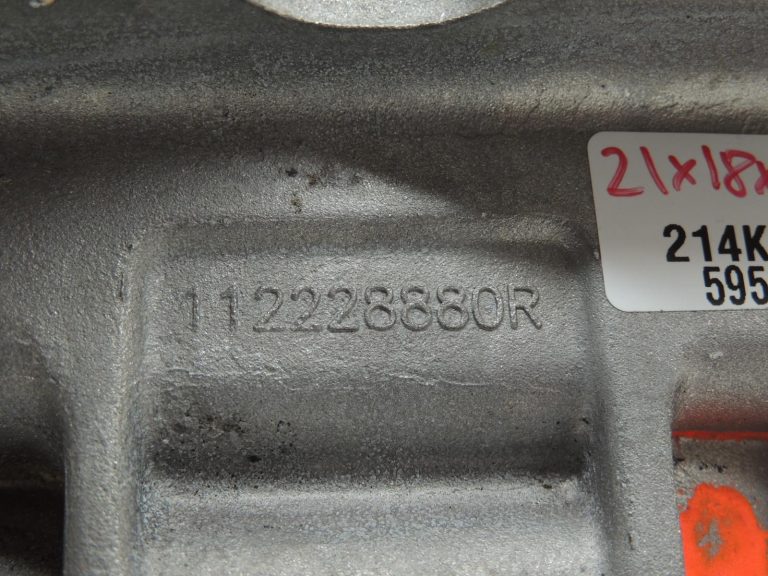 Renault Dacia Clio IV Duster Pārnesumkārbas stiprinājuma kronšteins kreisais 112220570R OEM 112220570R
