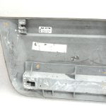 Mitsubishi Pajero V7 Durvju līstes priekšējās labās puses baltas MN117288