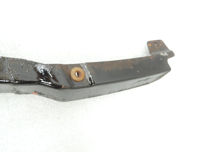 Mitsubishi Pajero V7 aizmugurējā bampera pastiprinātājs, labais MR437372