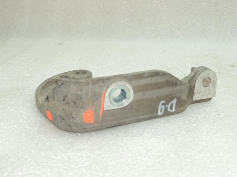 DACIA Duster I (H79) 4×4 balsta kronšteins 8200991067 OEM