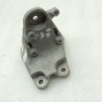 Oriģinālais BMW F20 F21 F22 F22 F30 F31 F34 dīzeļdzinēja B47 motora stiprinājums pa labi 22116859416