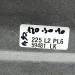 Mitsubishi Pajero V7 Durvju līstes priekšējās labās puses baltas MN117288