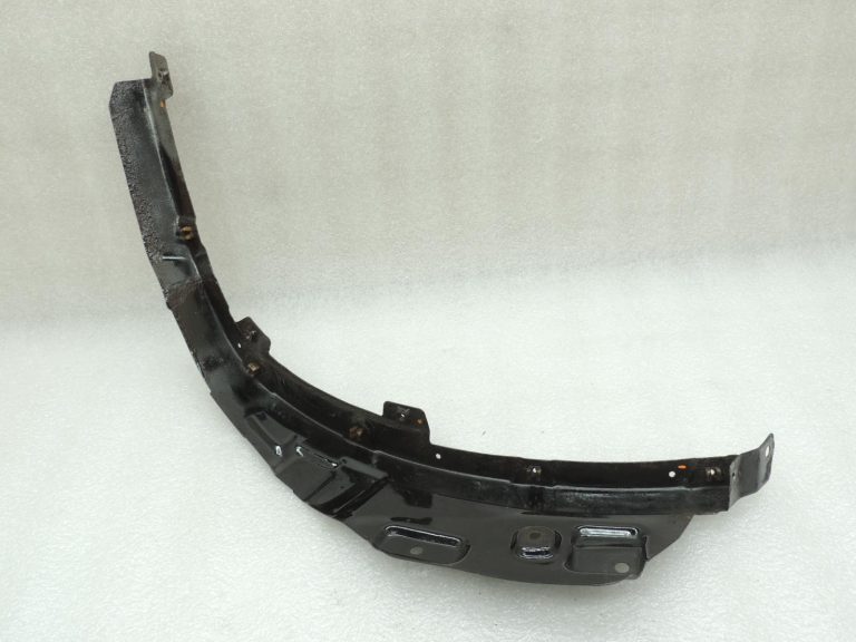 Mitsubishi Pajero V7 aizmugurējā bampera pastiprinātājs, labais MR437372
