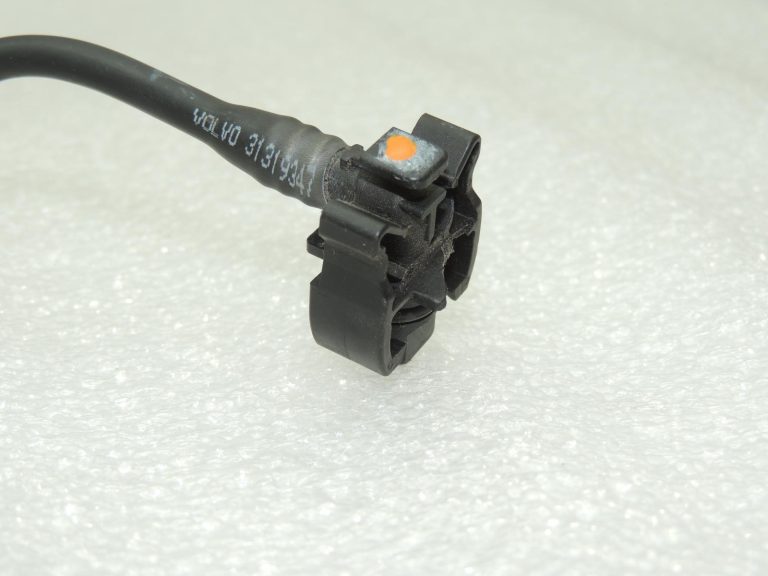 Oriģināla Volvo V40 S60 V60 D2 1.6D radiatora ventilācijas šļūtene 31319347