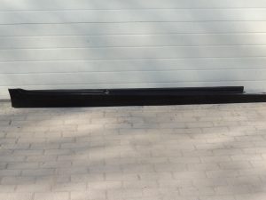 Oriģinālā BMW 5. sērijas F10 F11 sānu svārki labajā pusē BLACK II 668