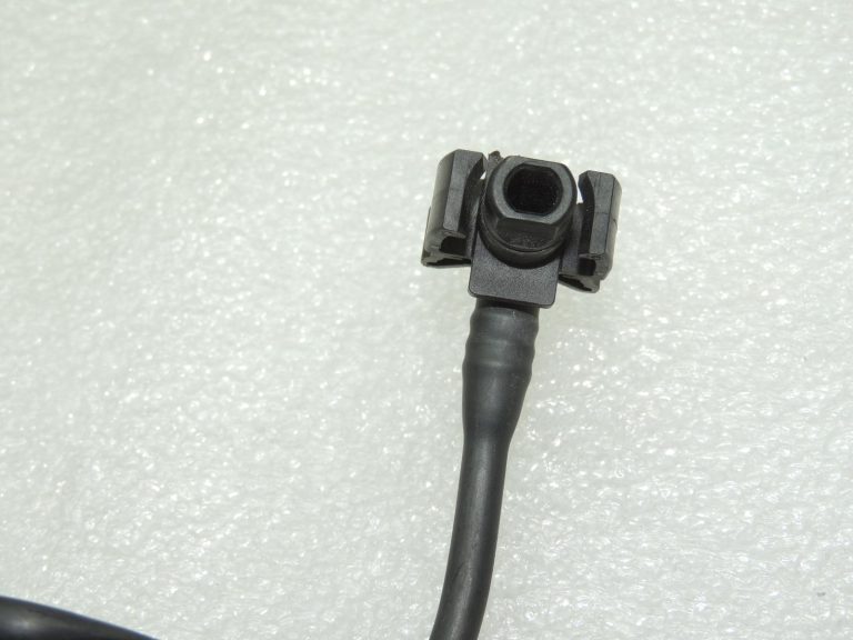 Oriģināla Volvo V40 S60 V60 D2 1.6D radiatora ventilācijas šļūtene 31319347