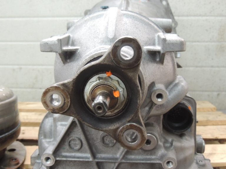 BMW F20 F20 F21 F22 F30 F30 F31 F32 F34 Automātiskā transmisija GA8HP50Z