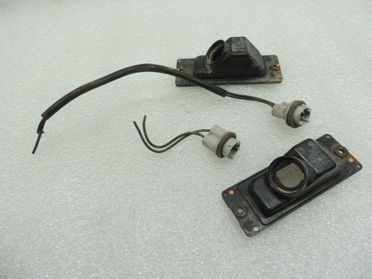 Mitsubishi Pajero V7 V6 Numura apgaismojums ar lukturu turētāju MB859364