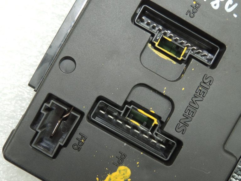 Chevrolet Epica drošinātāju kārbas moduļa vadības bloks 96647424 Drošinātāju kārbas bloks Modulis