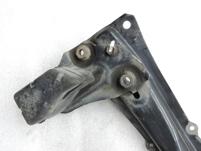 Oriģinālā 2004-2009 Toyota Corolla Verso AR10 motora stiprinājuma šķērssijas konstrukcija