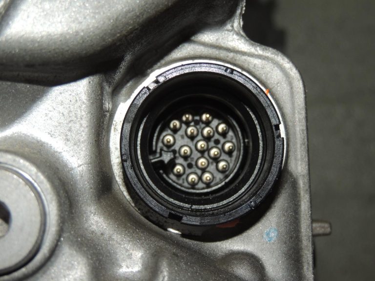 BMW F20 F20 F21 F22 F30 F30 F31 F32 F34 Automātiskā transmisija GA8HP50Z