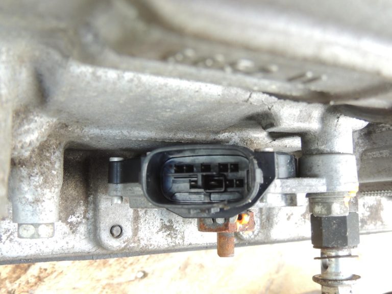 Suzuki Grand Vitara II JB627 Automātiskā transmisija 2100064JH0